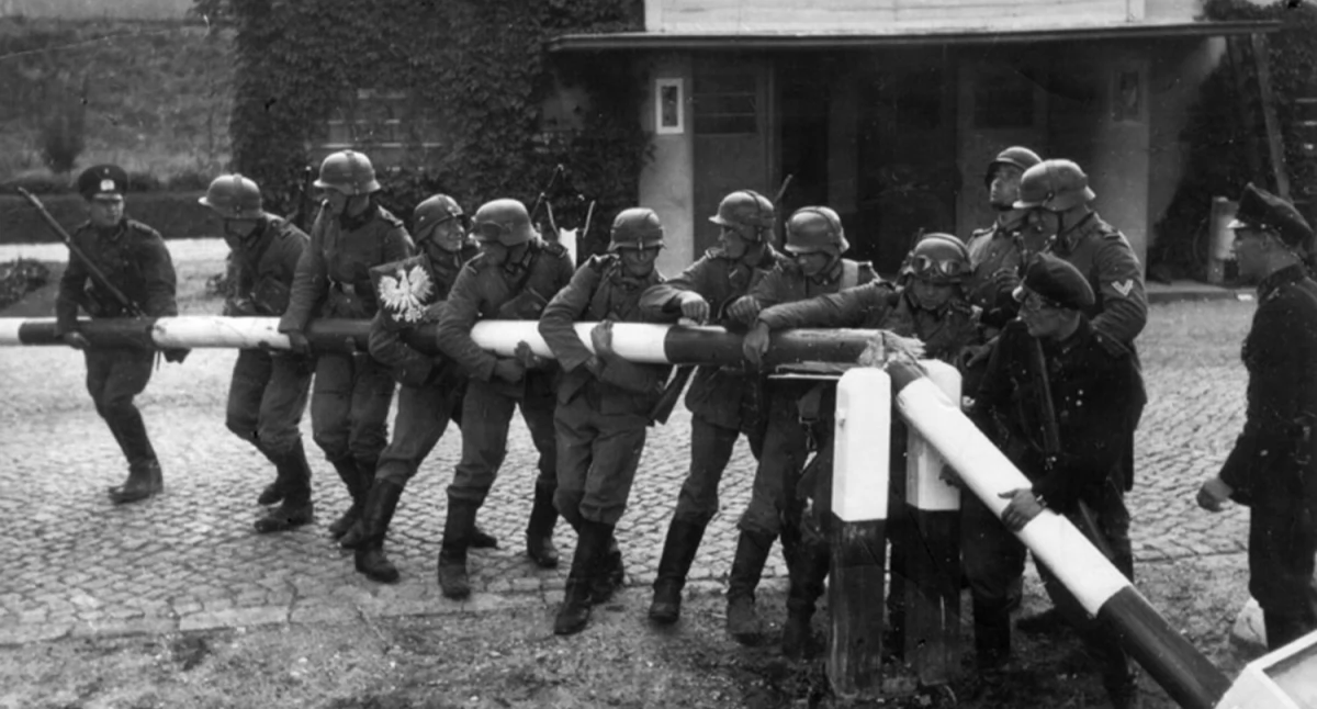 Historia, Wrzesień pamięć przestroga - zdjęcie, fotografia