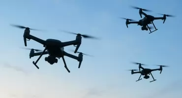Wojna dronów i misja samorządu