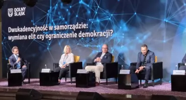 Debata o dwukadencyjności podczas XXXIV Forum Ekonomicznego w Karpaczu