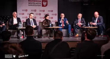 W Hybrydach o gospodarce i szansach młodzieży